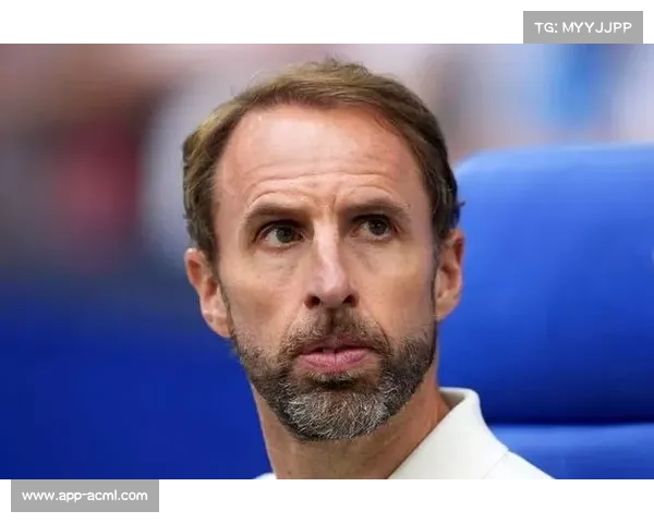 曼联警告索斯盖特任命可能引发球迷不满，董事会谨慎选帅